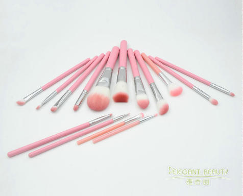 化妝刷能用美妝蛋清洗液洗嗎？