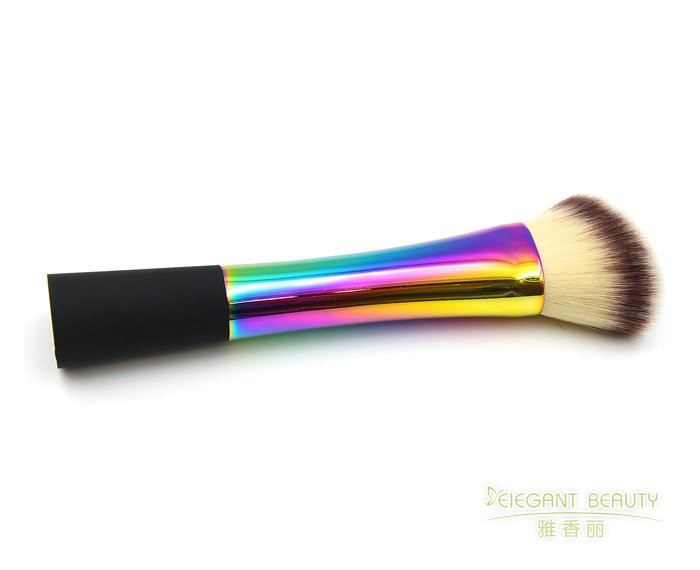 匠心獨(dú)運(yùn)，這款化妝刷套裝讓美妝更精致